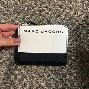 *sold* Marc Jacobs mini wallet (NWT)